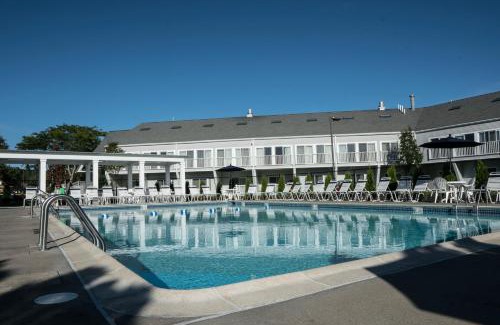 West Yarmouth Hotel | Discover The Cove at Yarmouth - Rated 9/10 with Great Amenities