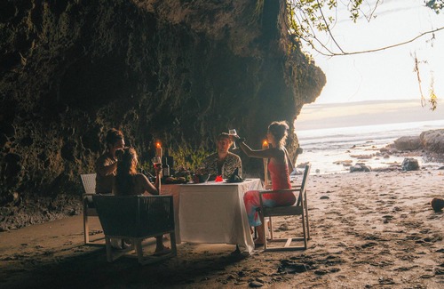 Suraberata Villa | Unforgettable Stays at The Cove Bali: Beachfront Bliss Awaits