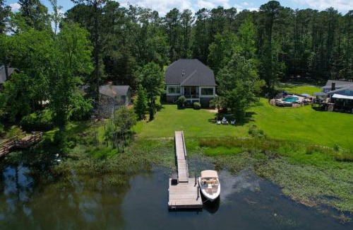 Chapin House | The Covehouse Pet Friendly
