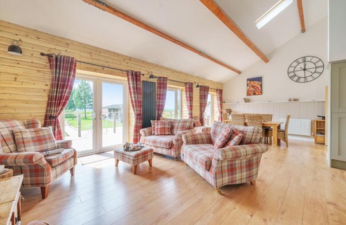 Sherborne House | Welcoming Family Retreat at The Cow Shed Hotel