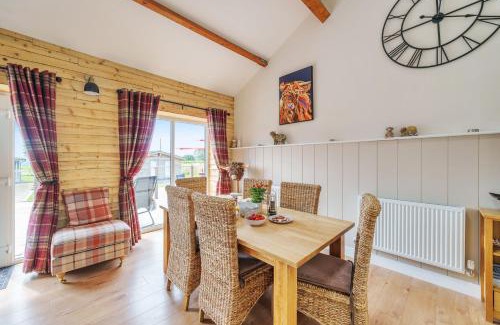 Sherborne House | Welcoming Family Retreat at The Cow Shed Hotel