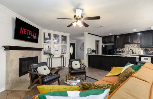 The Colony House | Experience The Cowboy Casita: Pool, Spa & Top-Rated Comfort