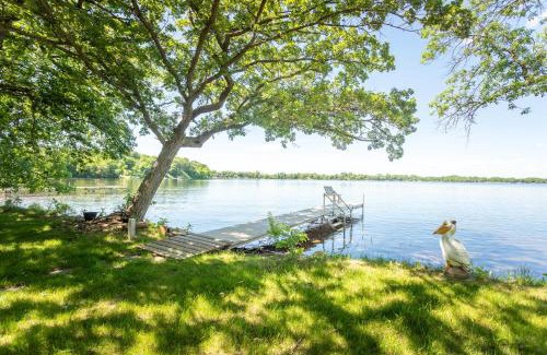 Alexandria House | Family-Friendly Cowdry Cottage: Pet-Friendly with Bikes & Canoes