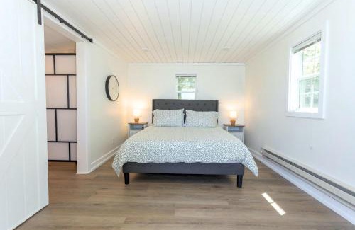Alexandria House | Family-Friendly Cowdry Cottage: Pet-Friendly with Bikes & Canoes