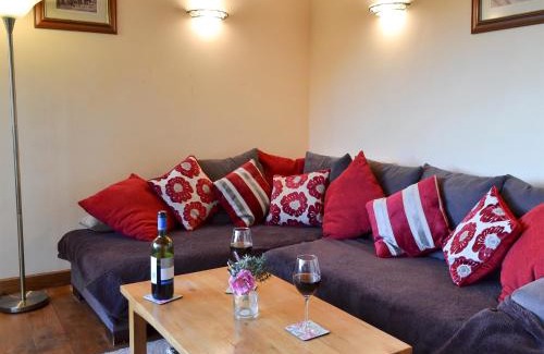 Blackboys House | Explore The Cowstall: 4-Star, Pet & Family Friendly Stay
