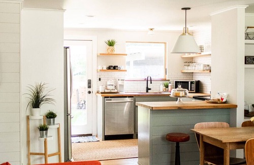 Fredericksburg House | Pet-Friendly Retreat: The Cozy Cabernet Near Main St!