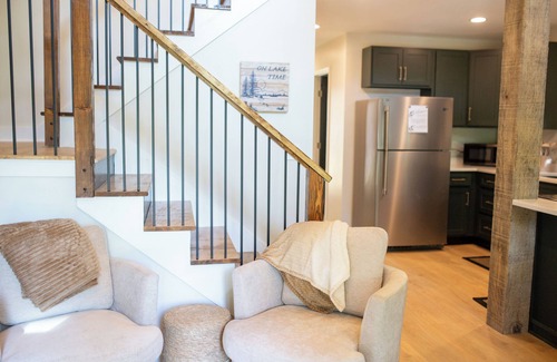 Mount Juliet Cabin | Cozy Cabin Retreat with Lake Views & Pet-Friendly Amenities