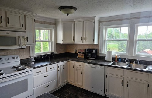 Quebeck House | The Cozy Cardinal