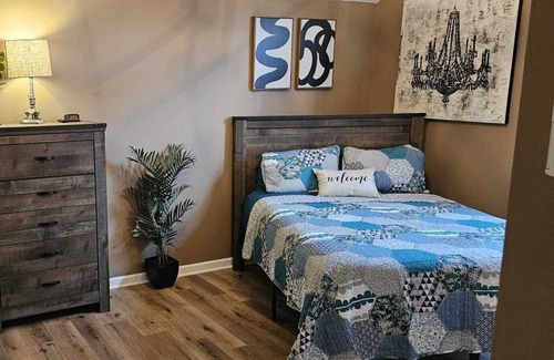 Belle Mina House | Experience The Cozy Chalet: Pet Friendly & Family Escape!