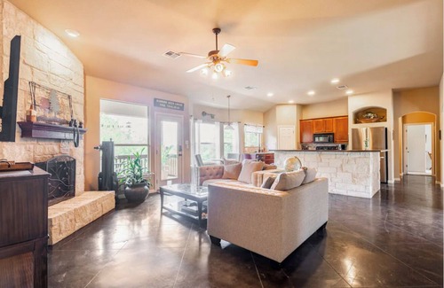 Cardinal Hills Estates House | Pet-Friendly Retreat in Texas Hill Country Near Austin