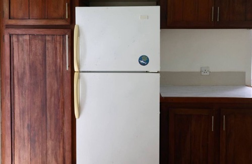 Lance aux Epines Apartment | The Cozy Corner APT. Ideal location. Keypad check in. Free parking. Washer&Dryer
