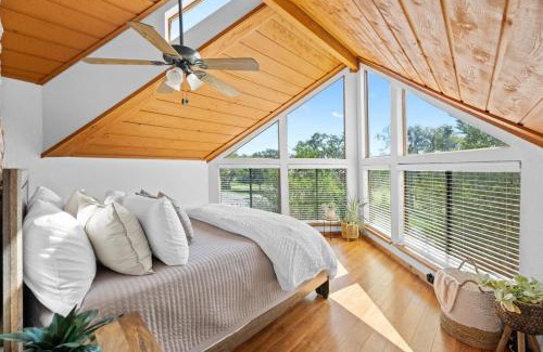 Spicewood House | The Cozy Corner in Windermere Oaks on Lake Travis