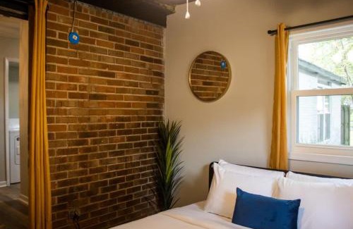 Huntsville House | Cozy Getaway with Grill & Roku for Ultimate Comfort