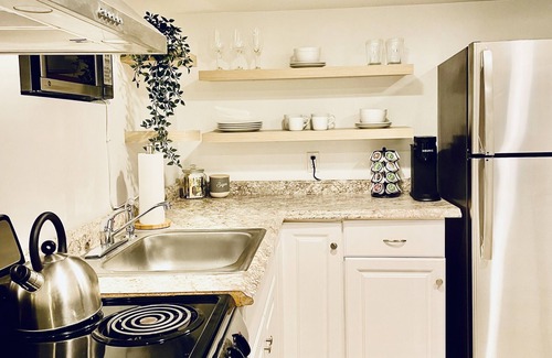 Stamford Apartment | Cozy Studio with Spa and Pet-Friendly Amenities Await