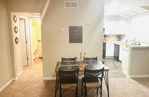 Sandy Springs Apartment | Cozy Suite Retreat: 30 Mins to Attractions with Pool