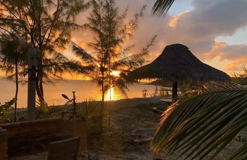 Morris Settlement Apartment | Discover The Crab House On Sunset Beach with Mooring