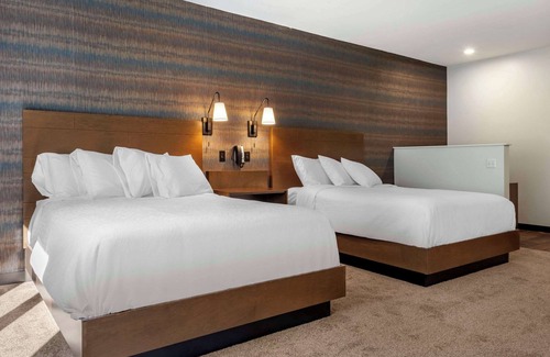 Cheat Lake Hotel | Explore The Cranberry: Family-Friendly Comfort Awaits