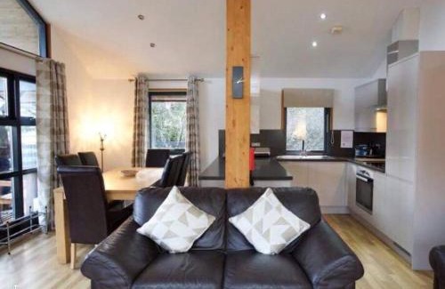 Netherton Ski Chalet | Discover The Crannog on Loch Tay: Pet-Friendly Retreat
