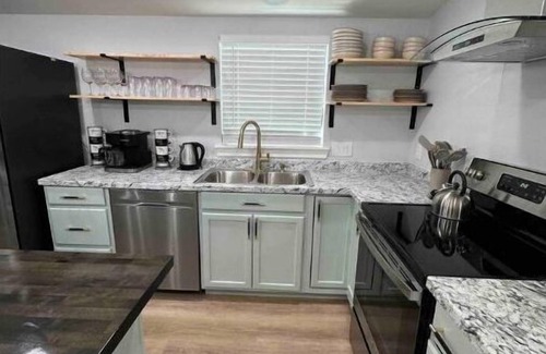 Caldwell House | Exceptional Creekside Home with Family-Friendly Amenities