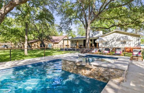 Horseshoe Bay House | Relax at The Creek Villa: Heated Pool, Spa & Boat Slip