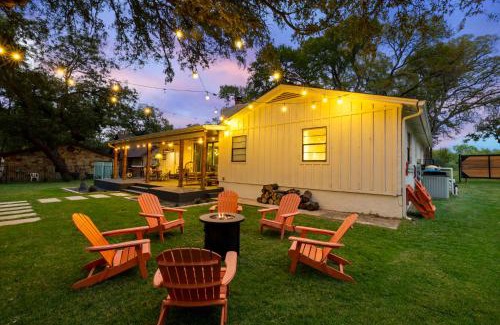 Horseshoe Bay House | Relax at The Creek Villa: Heated Pool, Spa & Boat Slip