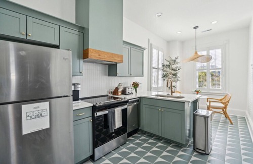 Cannonborough Elliotborough Apartment | Convenient Stay at The Crescent Moon - Walk to King
