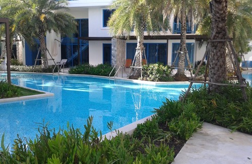Hua Hin Apartment | Relax at The Crest Santora Hua Hin with Ocean View Amenities
