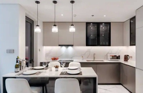 Ho Chi Minh City Apartment | Skyline Views at The Crest-Metropole: Family & Pet Friendly