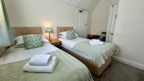 Winchester House | Discover The Cricketers Inn: Pet-Friendly Retreat Awaits