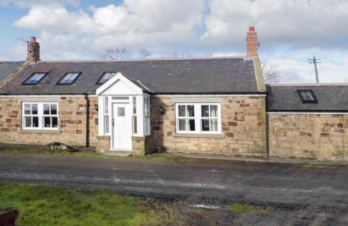 Longhorsley House | Guest Rated 10/10 at The Croft: Pet & Child Friendly Stay