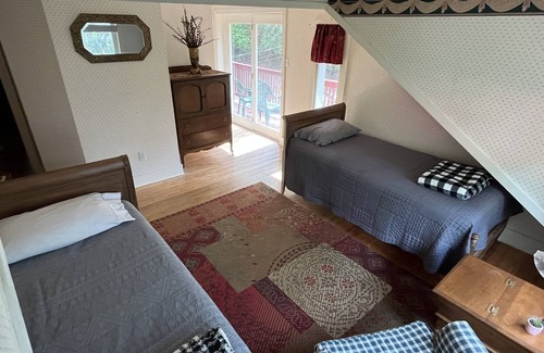 Cloudcroft Bed & Breakfast | Discover The Crofting Inn: Family-Friendly with Breakfast