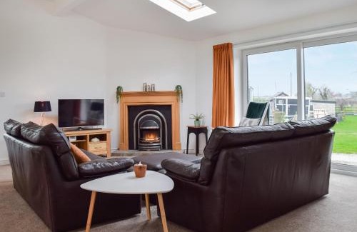 Winsford House | Family-Friendly Retreat at The Crofts - Perfect for Kids!