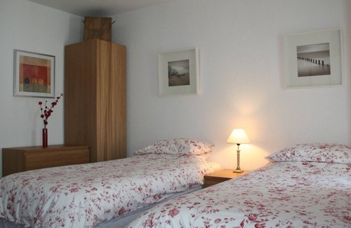 New Galloway Hotel | Discover The Cross Keys Hotel: Breakfast Included & Rated 8.2