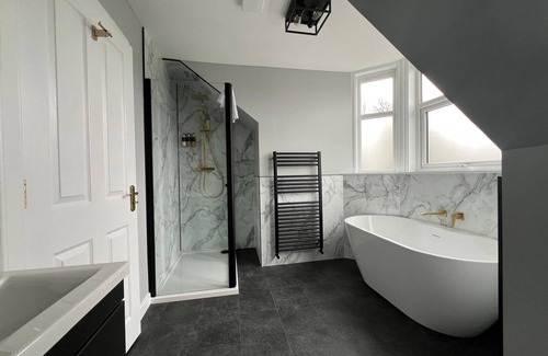 Kingussie Bed & Breakfast | Family-Friendly Stay at The Crossing with Breakfast Included