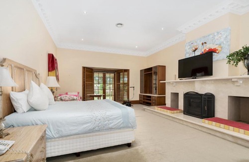 Somersby House | Guest Rated: The Crowes Nest - Family-Friendly Retreat