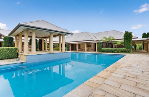 Somersby House | Guest Rated: The Crowes Nest - Family-Friendly Retreat