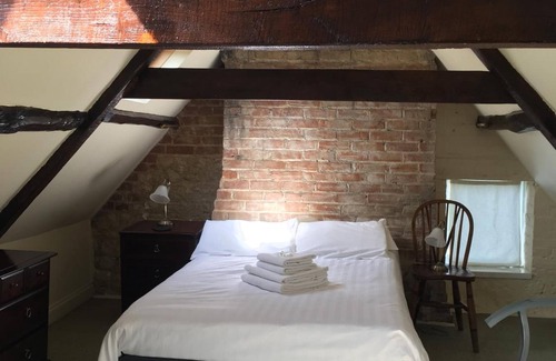 Mundford Hotel | Welcoming Stays at The Crown Hotel with Family-Friendly Amenities