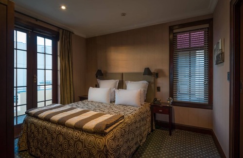 Ahuriri Hotel | Top-Rated The Crown Hotel Napier with Family-Friendly Amenities