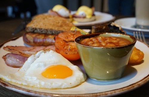 Coniston Hotel | Discover The Crown Inn: Pet-Friendly with Breakfast Included
