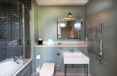 New Forest District Hotel | Experience The Crown Manor House Hotel: Rated 9.2/10