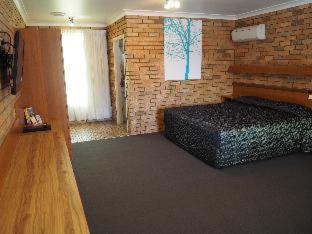 Central Mudgee Hotel | Discover Cudgegong Valley Motel: Pet-Friendly Retreat with Pool