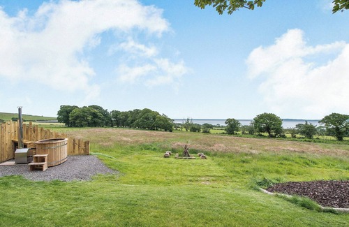 Bankend Cottage | Oceanfront 1 Bedroom Retreat in Glencaple, Near Dumfries