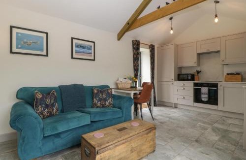 Vale of Glamorgan House | Discover The Cwtch: Pet-Friendly 4-Star Retreat