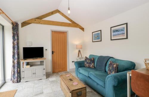 Vale of Glamorgan House | Discover The Cwtch: Pet-Friendly 4-Star Retreat