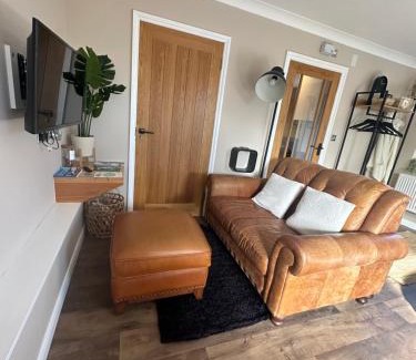 Freshwater Apartment | Pet-Friendly Getaway at The Cwtch Coastal Annex