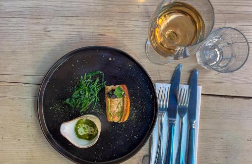 Great Massingham Hotel | Discover The Dabbling Duck: Pet-Friendly Retreat with Dining