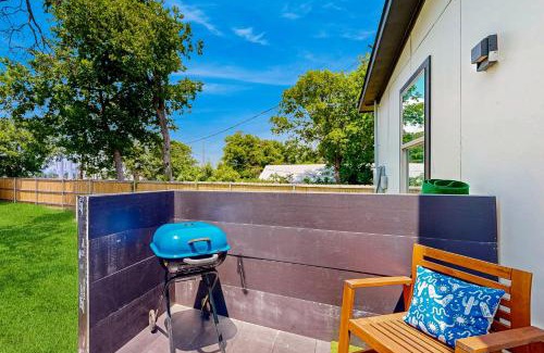 Cedar Crest House | Pet-Friendly Getaway at The Dachshund Hotel