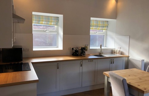 Cottingham Apartment | Cozy 1-Bed Studio at Wolds Way Holiday Cottages