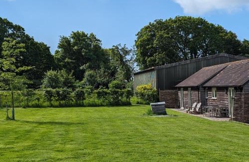 Chichester House | Cozy Retreat at The Dairy, Birdham with Ocean Views