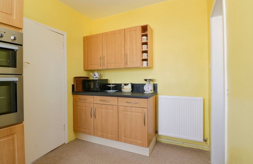 Newton Stewart Cottage | Pet-Friendly Dairy Cottage with Hot Tub in Whithorn